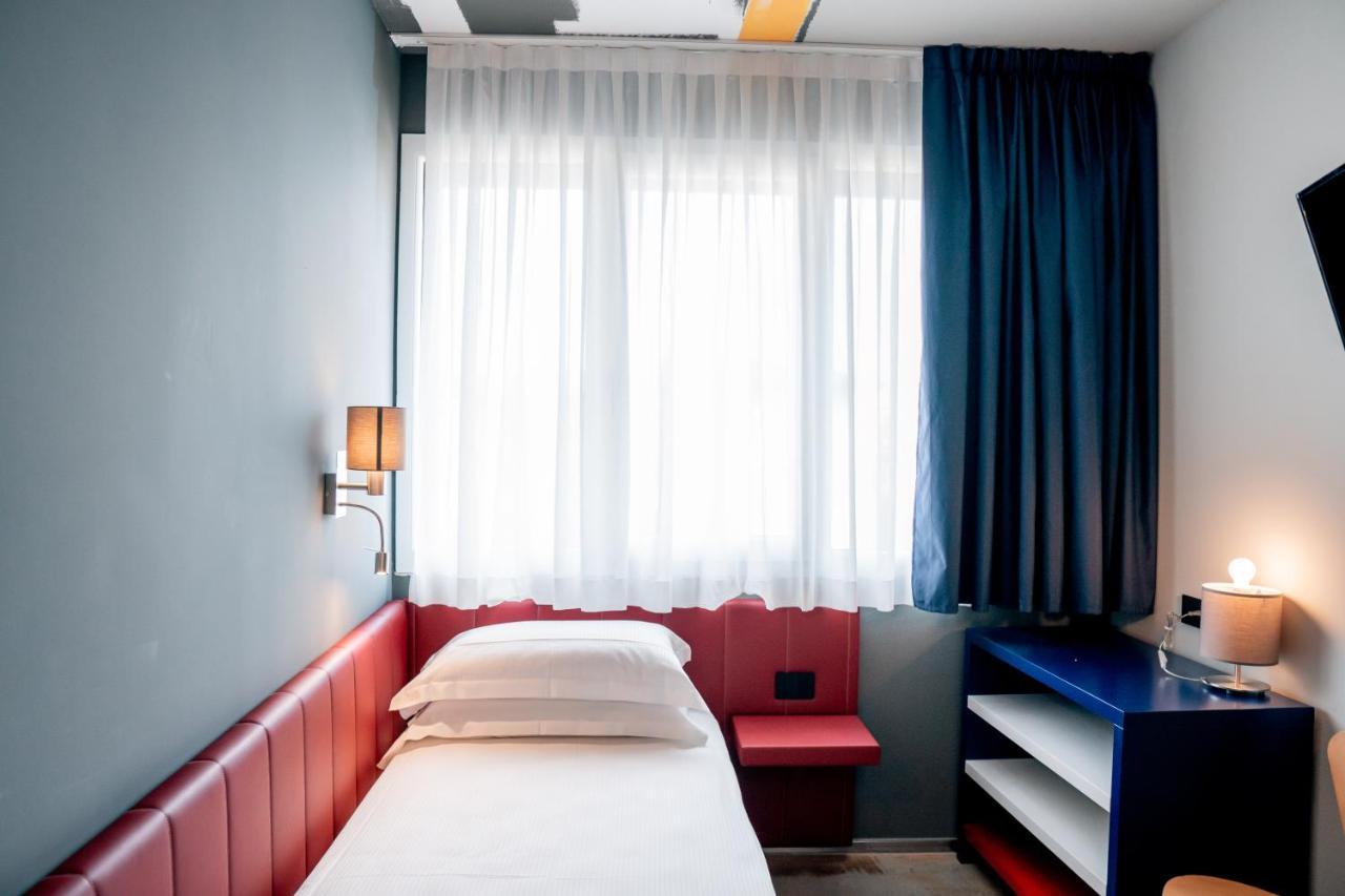 K Modern Hotel 페스키에라델가르다 외부 사진