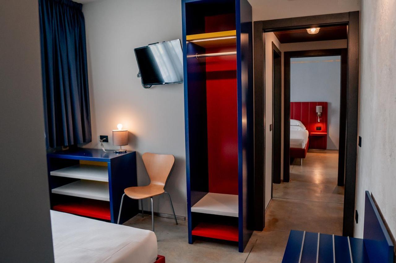 K Modern Hotel 페스키에라델가르다 외부 사진